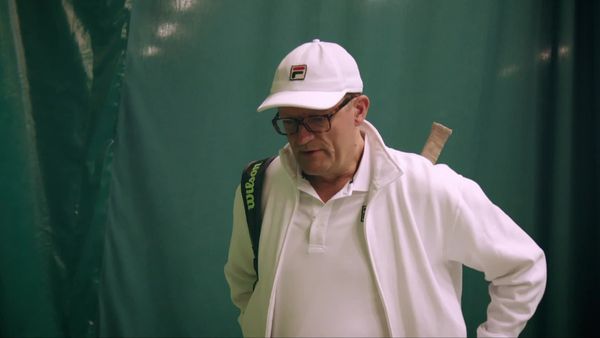Klovn - Ett Porträtt Av En Tennisklubb