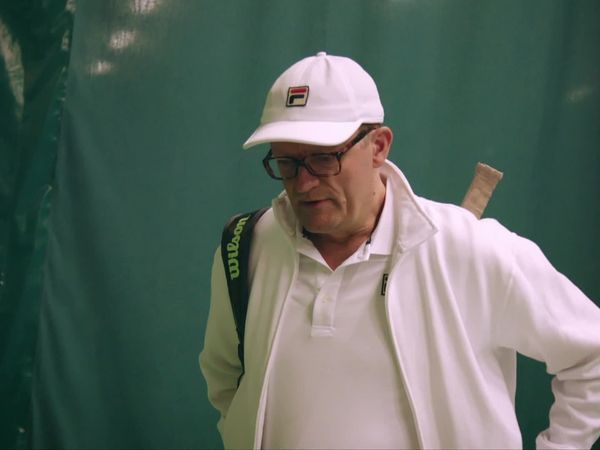 Klovn - Ett Porträtt Av En Tennisklubb
