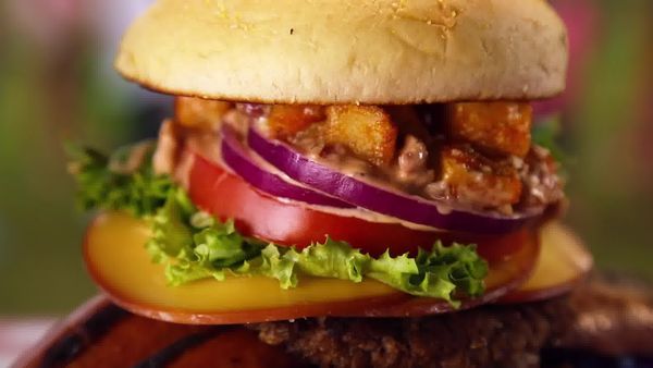 Best of Carnival Eats CA - Burger Bonanza