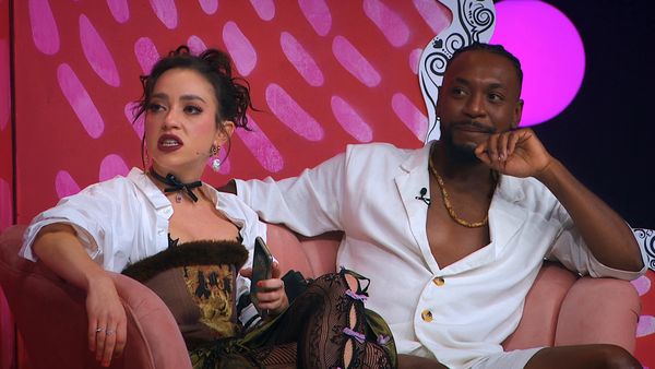 Tinder Apresenta: MTV Beija Sapo - Neferson