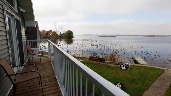 Lakefront Bargain Hunt - Off We Go to Lake Winnebago