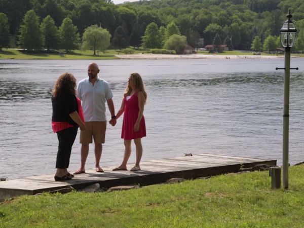 Lakefront Bargain Hunt - Triple the Fun in Treasure Lake, PA