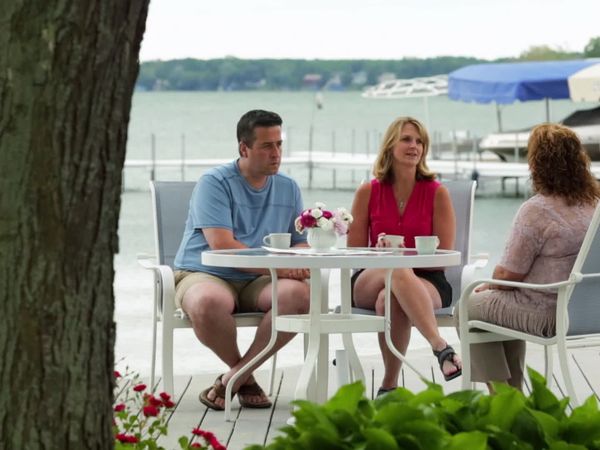 Lakefront Bargain Hunt - Kicking Back on Indiana's Koontz Lake