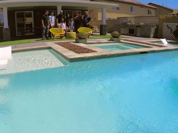 Pool Kings - Clean and Classic in Corona