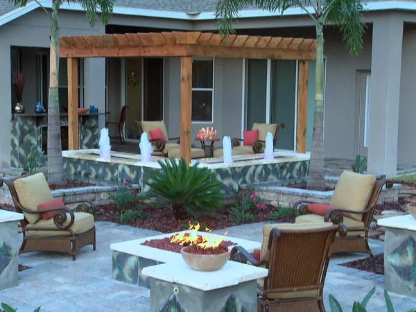 Yard Crashers - Tampa Party Pad