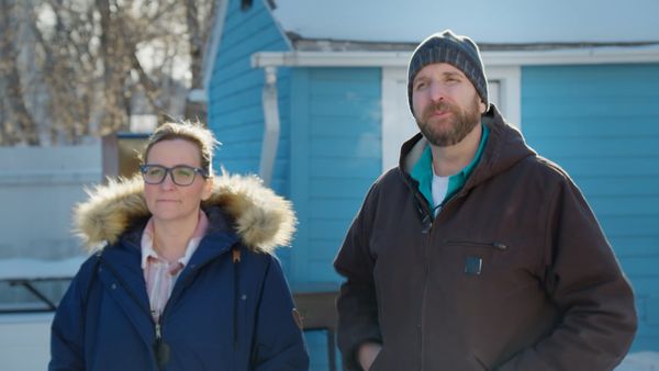 Hoarder House Flippers - Episode 208
