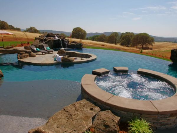 Pool Kings - Mountaintop Luxury Lagoon