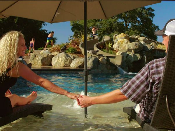 Pool Kings - Dueling Waterslides