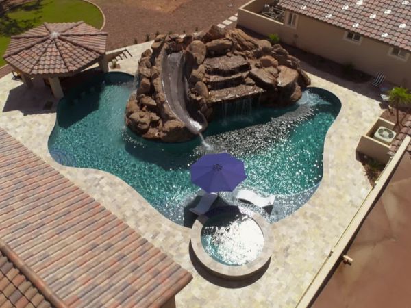 Pool Kings - A Rockin' Resort Pool