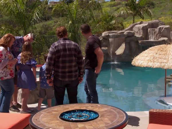 Pool Kings - A Hawaiian Paradise Pool