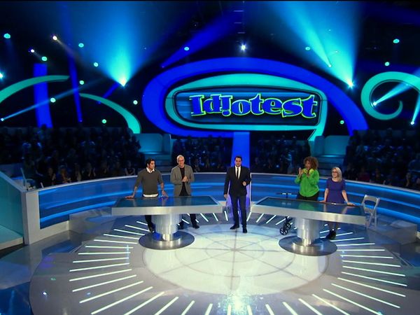 Idiotest - Celebrity Hosts