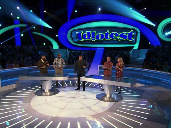 Idiotest - Nerds vs. Thugs
