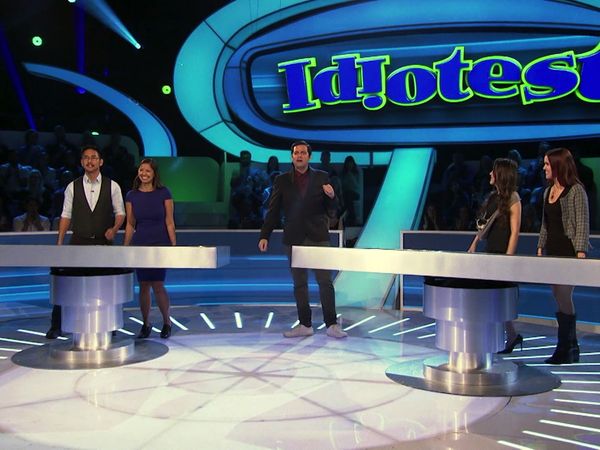 Idiotest - High School Sweethearts vs. Sisters