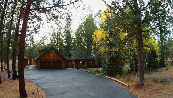 Log Cabin Living - Oregon Green Acres Cabin Chase