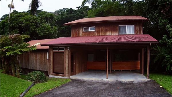 Log Cabin Living - Hawaiian Cabin Hunt