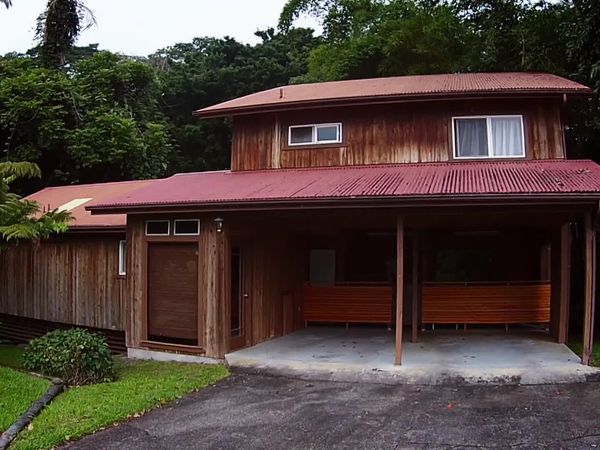 Log Cabin Living - Hawaiian Cabin Hunt
