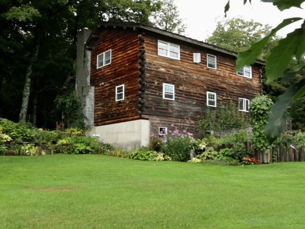 Log Cabin Living - Green Mountains Rustic Dream Cabin