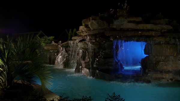 Insane Pools: Off the Deep End - Rockin' It in Rocket City