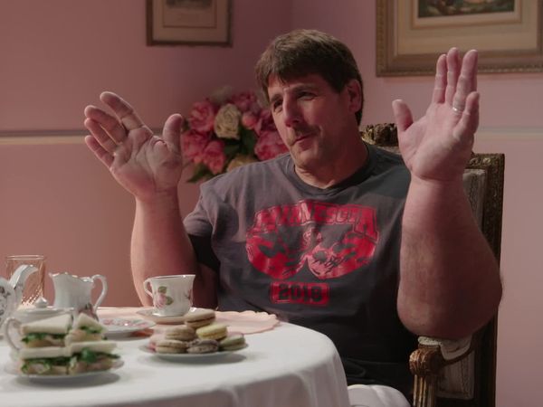 Tosh.0 - Tosh.0 April 30, 2019 - Big Arms Guy