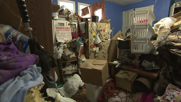 Hoarders - Ron / Carol
