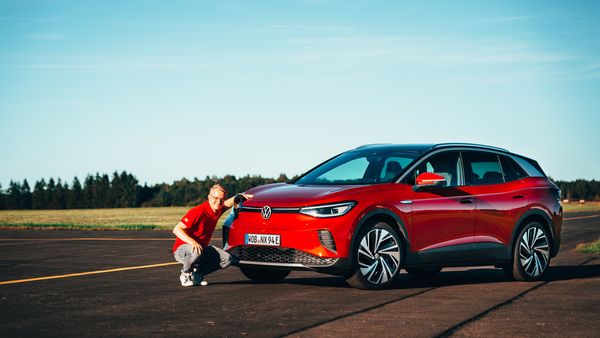 E-Auto Highlights 2023 - Die SUV-Revolution: Stil, Leistung und Kontroverse auf der Straße