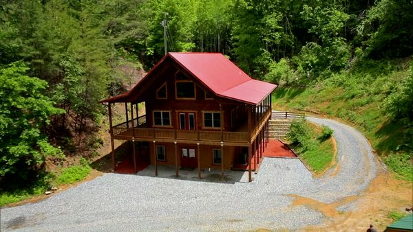Log Cabin Living - Smoky Mountains Dream Cabin