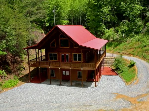 Log Cabin Living - Smoky Mountains Dream Cabin