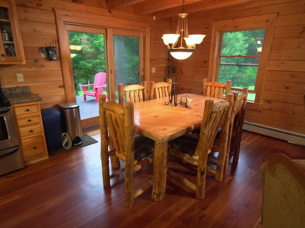 Log Cabin Living - Green Mountains Weekend Cabin