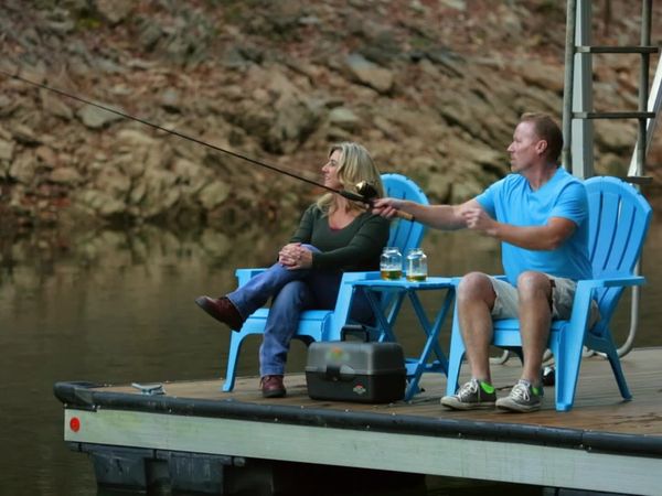 Lakefront Bargain Hunt - Lake It Till You Make It