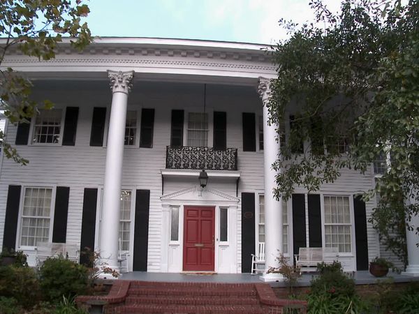 Buying the Bayou - Million Dollar Manor