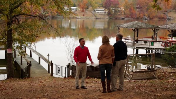 Lakefront Bargain Hunt - Lovin' Life on Lake Greenwood, South Carolina