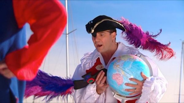 The Wiggles Show - We're Taking a Trip Across the Sea