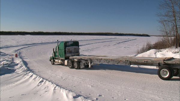 Ice Road Truckers - The Wrecking Crew