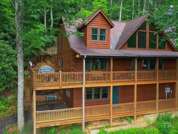 Log Cabin Living - Maggie Valley Cabin Search
