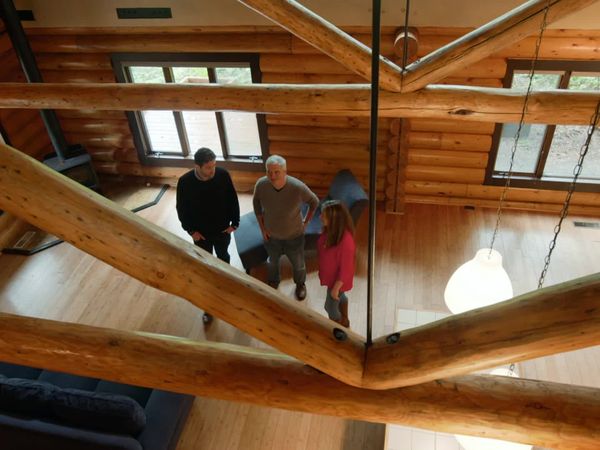 Log Cabin Living - Mount Hood Village Cabin Hunt