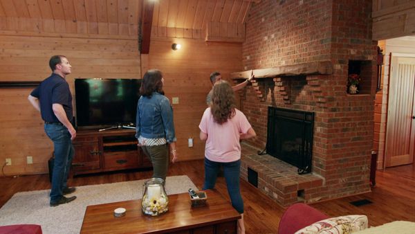 Log Cabin Living - North Carolina Cabin Hunt