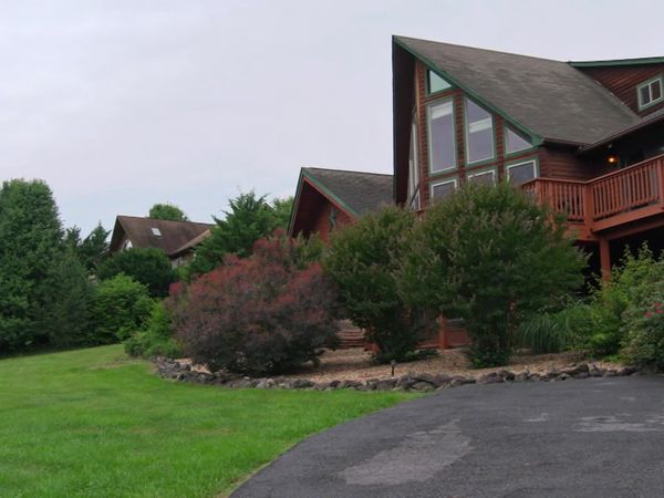 Log Cabin Living - Shenandoah Dream Cabin