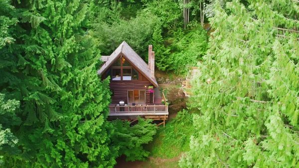 Log Cabin Living - Washington Log Home Hunt