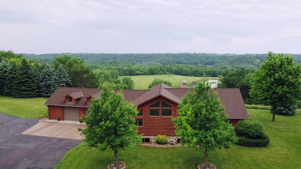 Log Cabin Living - Minnesota Great Plains Cabin