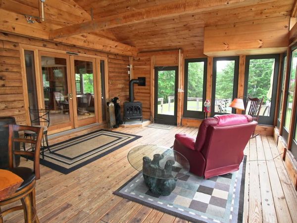 Log Cabin Living - New Hampshire Log Cabin Hunt