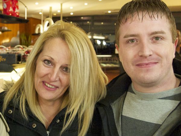 Long Lost Family (UK) - Long Lost Family: Episode 3
