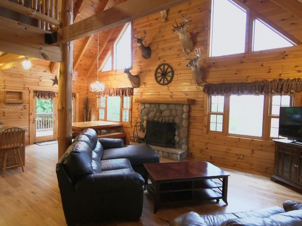 Log Cabin Living - Ohio Mountain Cabin