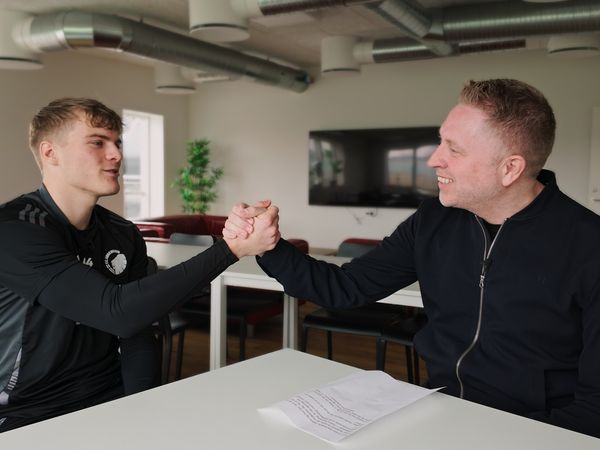 Kvart i Bold: Indersiden - Emil Højlund: “Spillestilen i FCK ligger godt til mig”