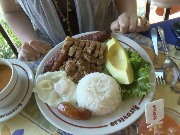 Españoles en el Mundo - Medellín