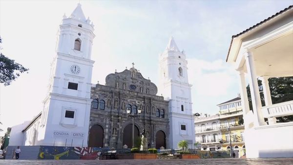 Españoles en el Mundo - Panama, Entre Dos Oceanos