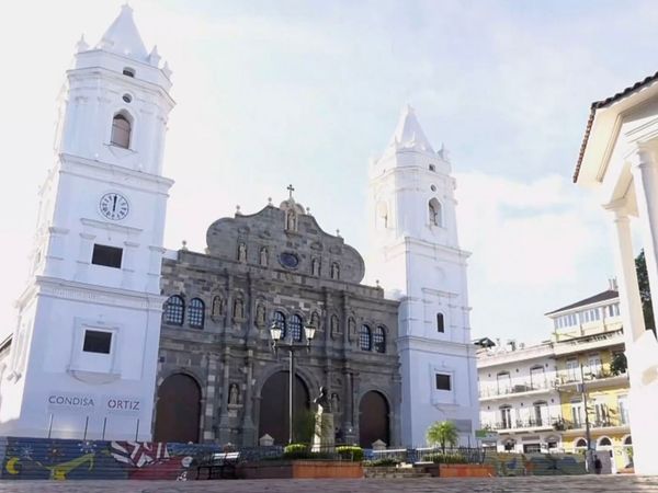 Españoles en el Mundo - Panama, Entre Dos Oceanos