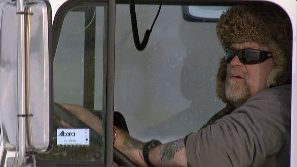 Ice Road Truckers - Edge of the Earth