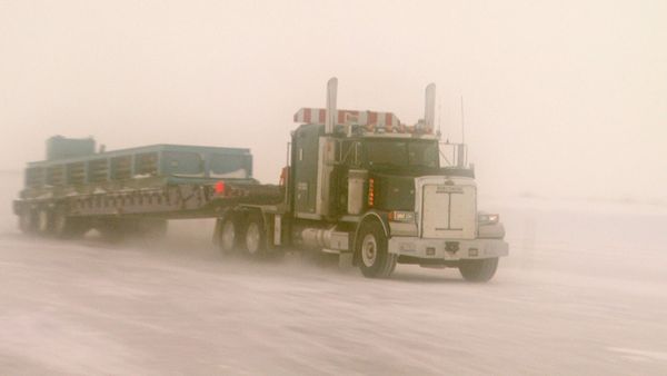 Ice Road Truckers - The Big Blizzard
