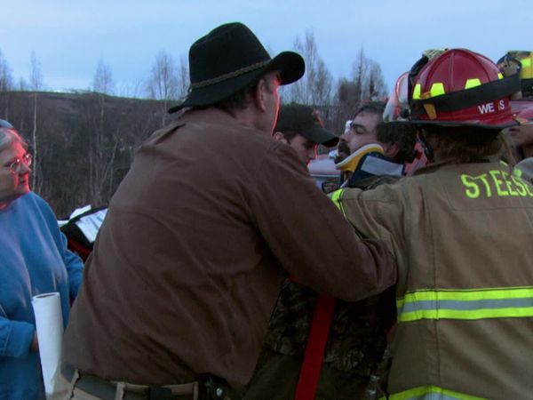 Ice Road Truckers - Blood on the Dalton (2010)