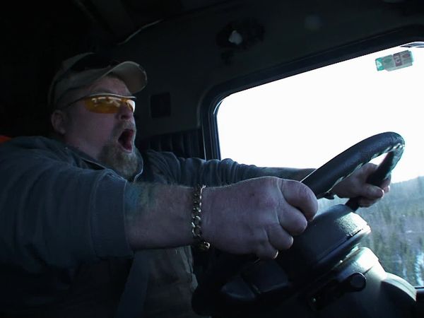 Ice Road Truckers - Deadly Melt (2010)